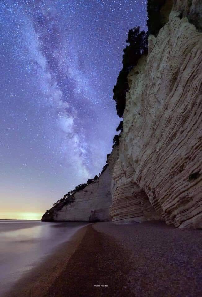 “L'anno scorso abbiamo inviato Pec a tutti i comuni della Provincia di Foggia inerente alla realizzazione di un Parco Nazionale delle Stelle, grazie ai modesti livelli di inquinamento luminoso presente nell'area Garganica, che offre ancora la visualizzazi