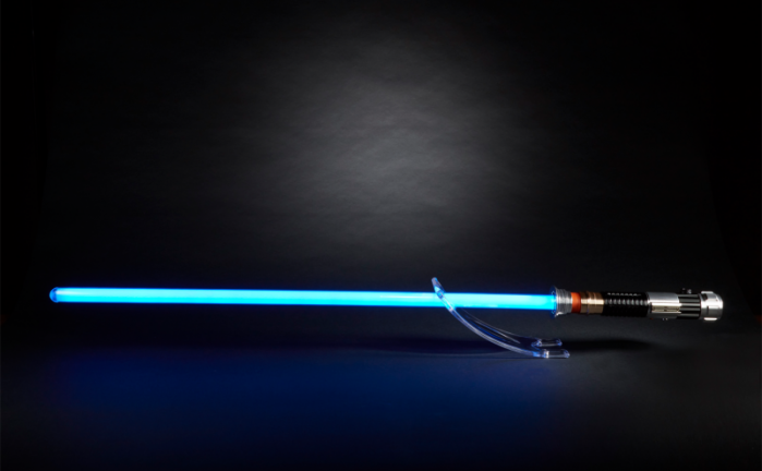 La bellissima riproduzione della Lightsaber di Obi-Wan.Fonte: gizmodo