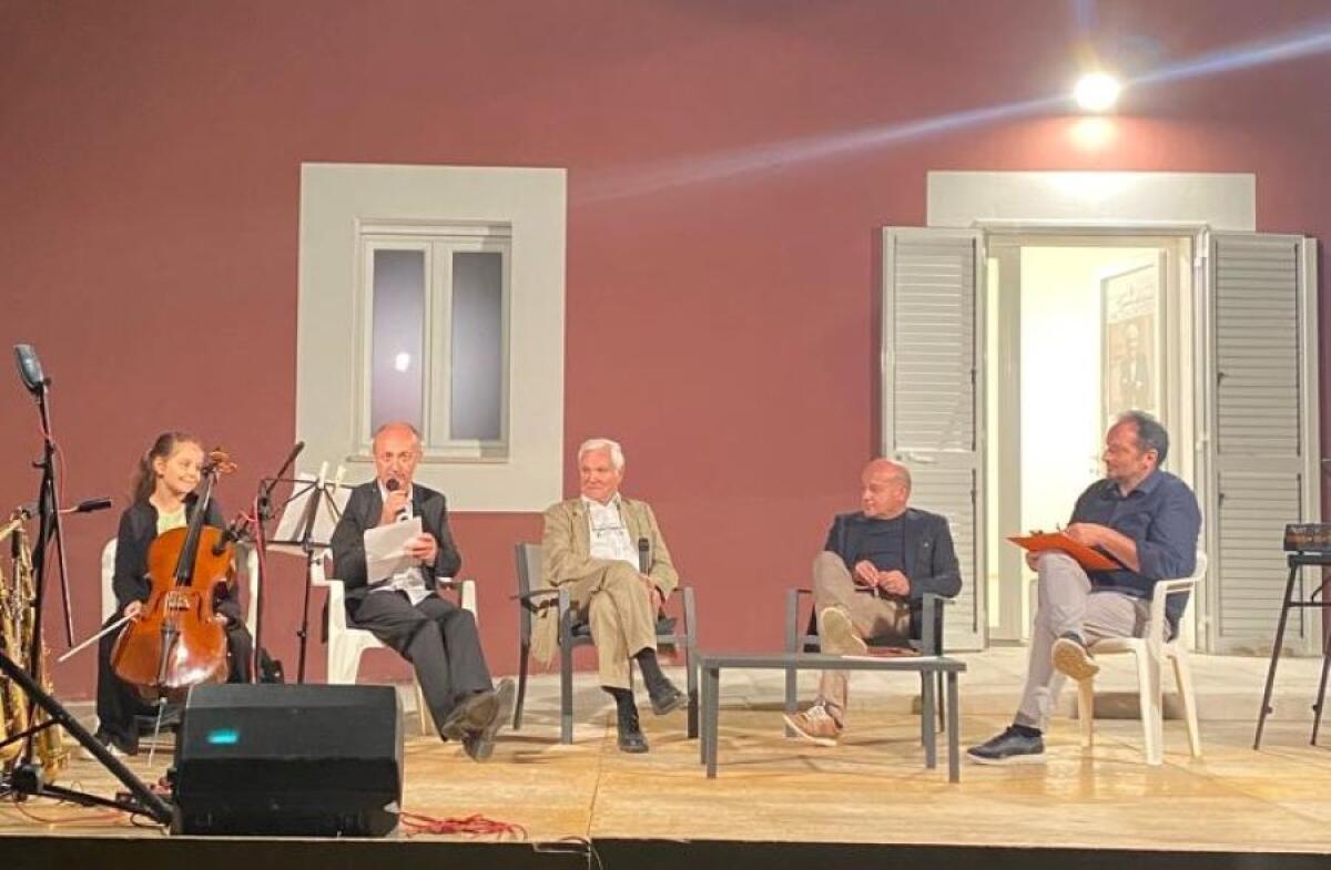 Ad Ascoli Satriano Nicola Crocetti Editore, “Ti dono una Poesia” - 