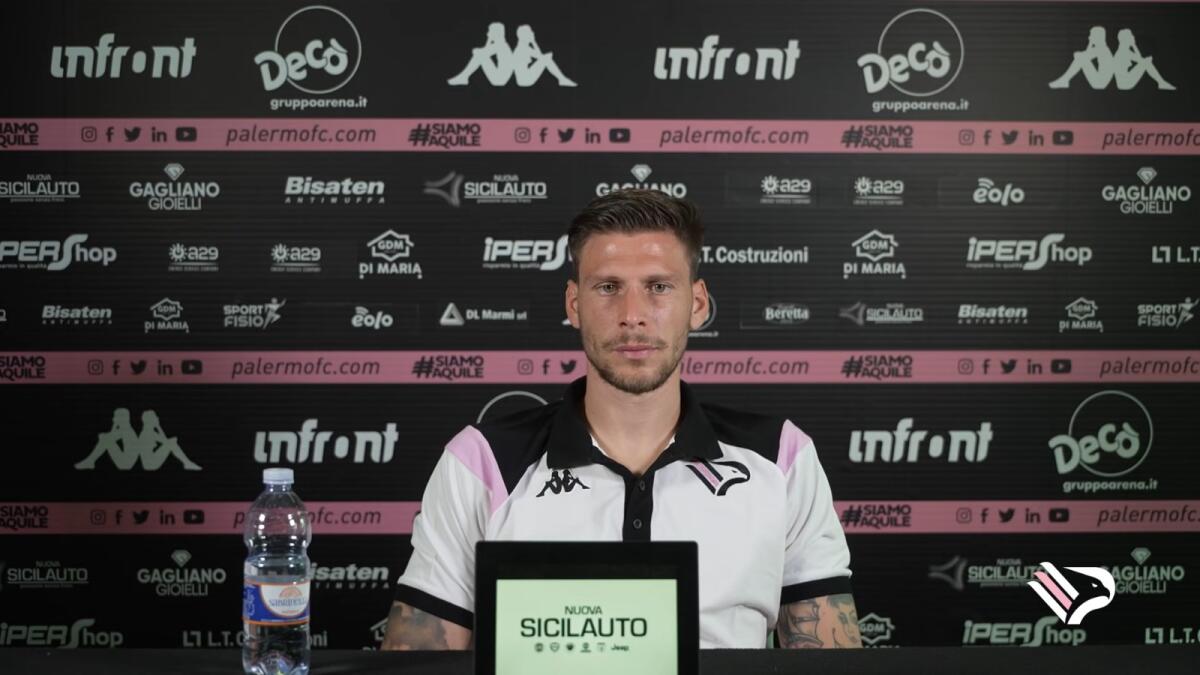 Al Foggia piace Perrotta ma c’è concorrenza - Immagine in evidenza: Marco Perrotta ai tempi del Palermo - crediti foto: canale ufficiale YouTube Palermo F.C. (frame da video)