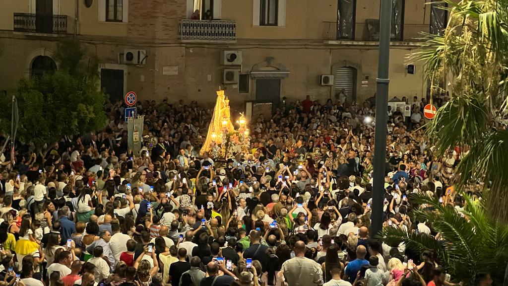 Elettra infiamma Lucera: un Oceano in festa (FOTO)