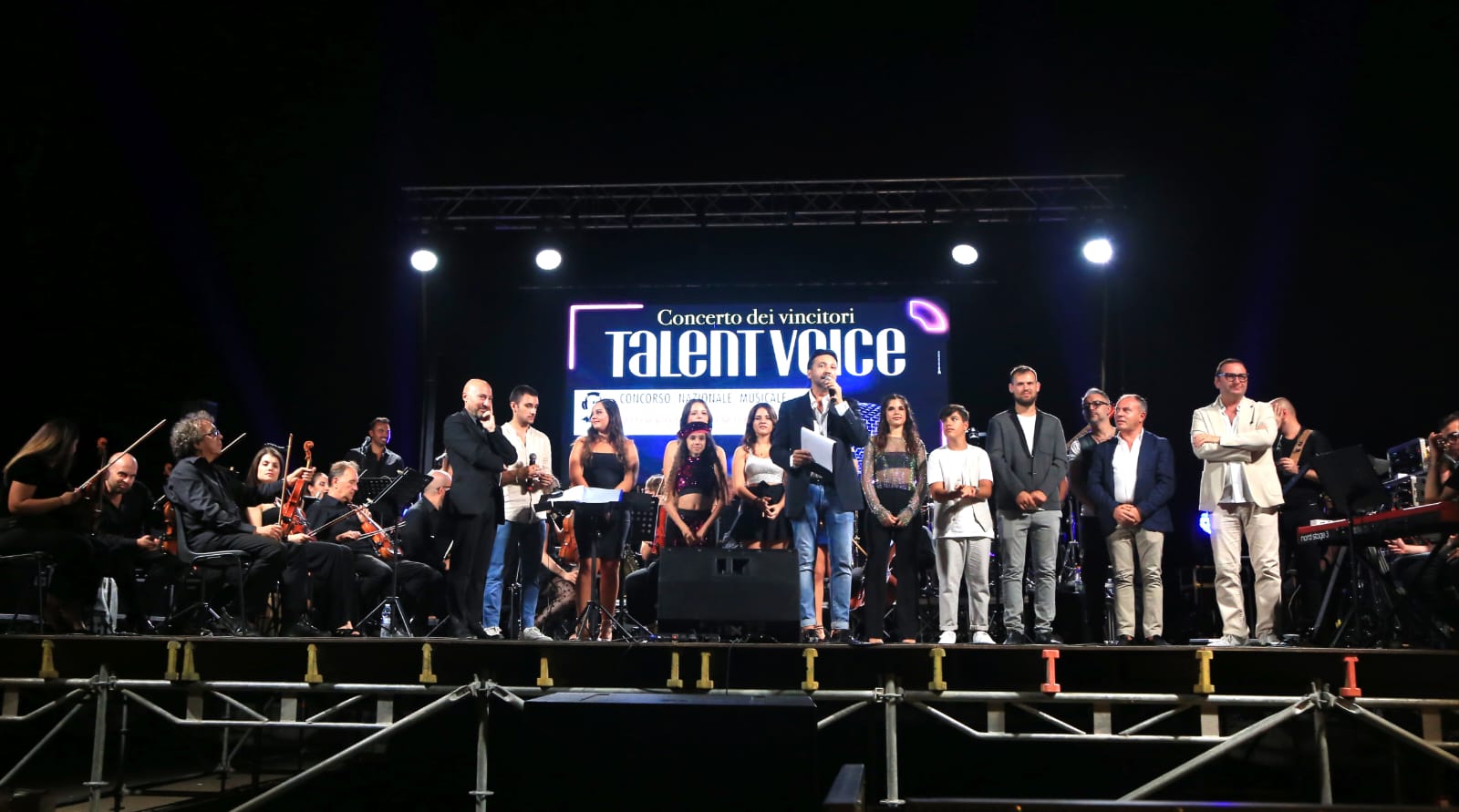 Concerto dei talenti del Concorso Giordano, musica d'autore ricordando Cutugno