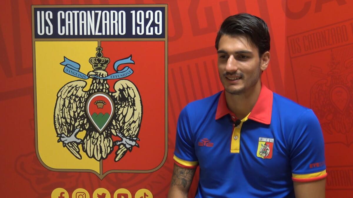 Foggia, difesa ok: niente Marzupio ma ecco Riccardi - Immagine in evidenza: Davide Riccardi - crediti foto: canale ufficiale YouTube U.S. Catanzaro 1929 (frame da video)