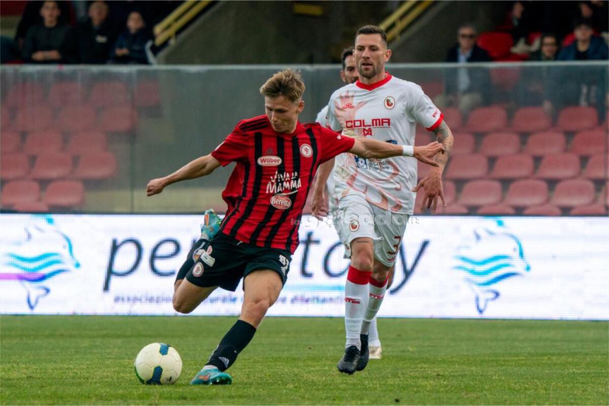 Foggia-Turris, tutte le info sui biglietti - Immagine in evidenza: uno scatto di Foggia-Turris (Serie C - girone C 22/23) - crediti: foto di Mario Marino (RIPRODUZIONE RISERVATA)