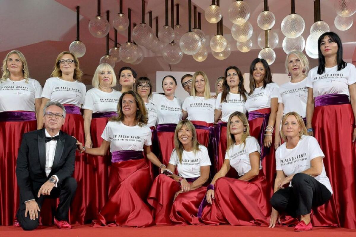 La Commissione femminicidi porta il dramma delle donne sul red carpet - Foto Ansa