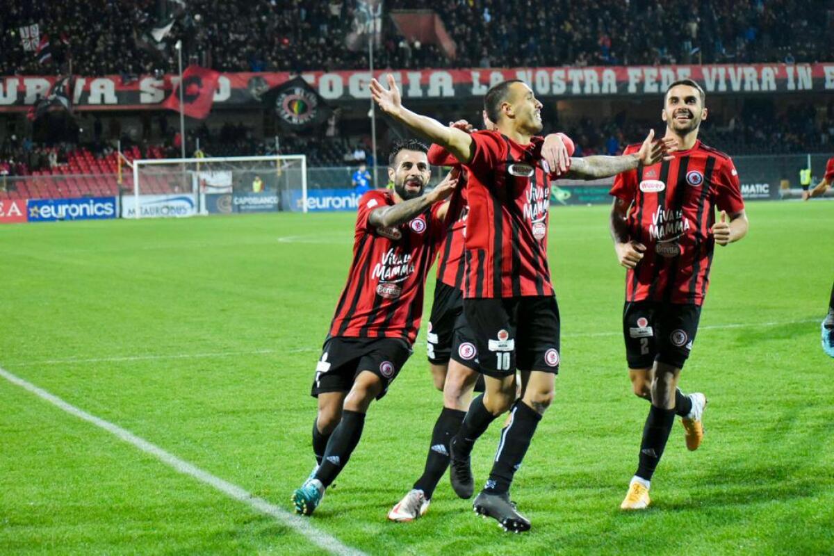 Foggia, i convocati di Cudini per il Taranto - Immagine in evidenza: uno scatto di Foggia-Taranto (Serie C - girone C 22/23) - crediti: foto di Luigia Spinelli (RIPRODUZIONE RISERVATA)