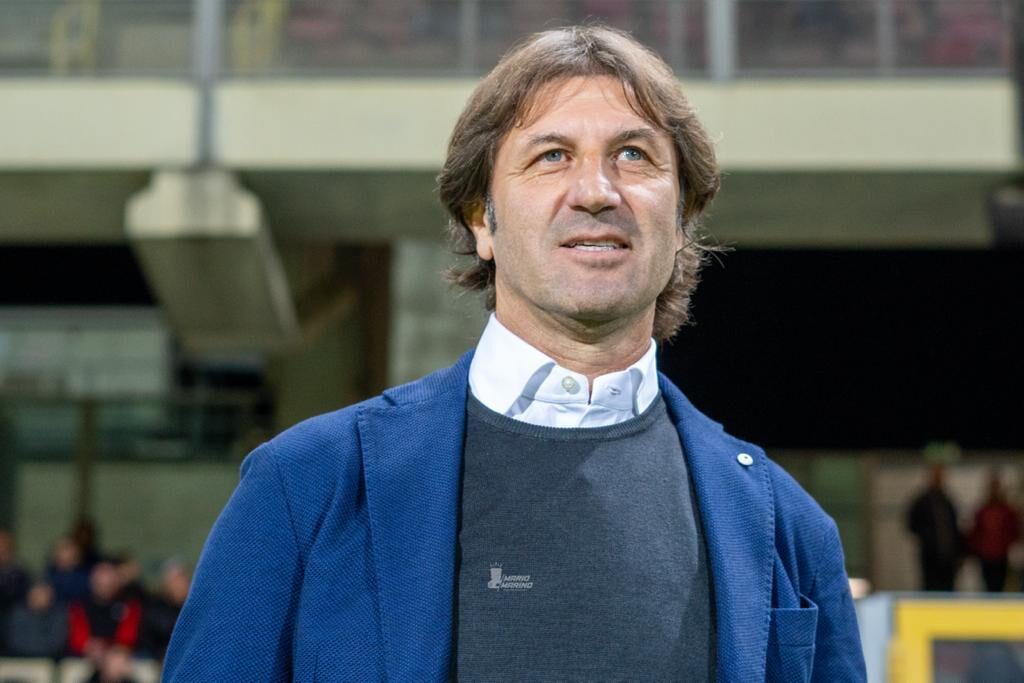 Immagine in evidenza: mister Massimo Rastelli durante Foggia-Avellino 1-1 (Serie C - girone C 2022/2023) - crediti: foto di Mario Marino (RIPRODUZIONE VIETATA)