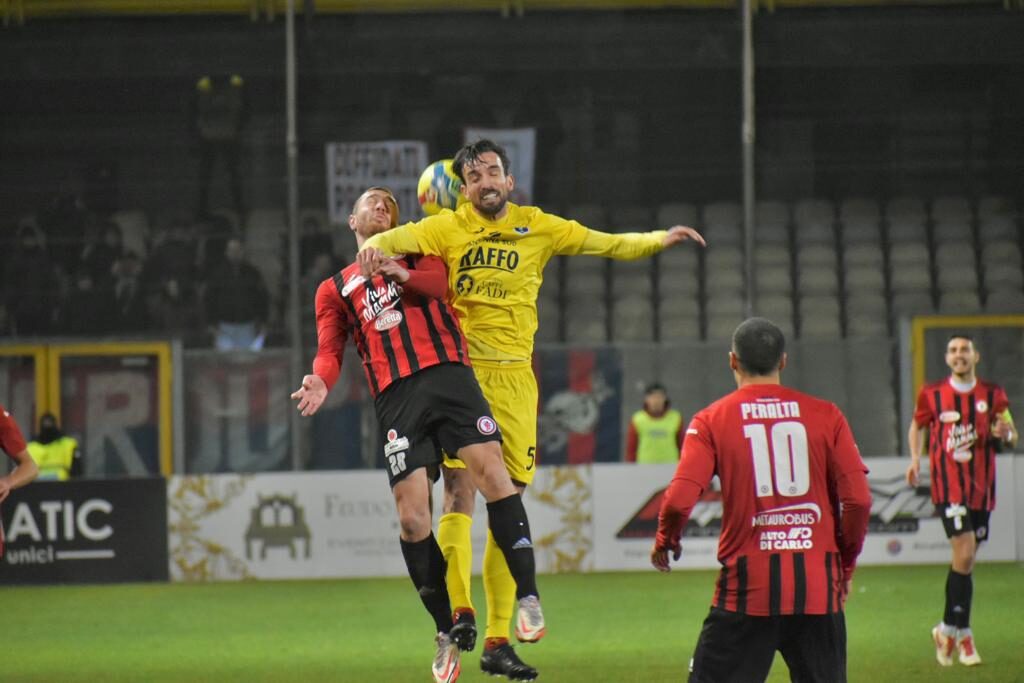 Immagine in evidenza: uno scatto di Foggia-Taranto (Serie C - girone C 22/23) - crediti: foto di Luigia Spinelli (RIPRODUZIONE RISERVATA)