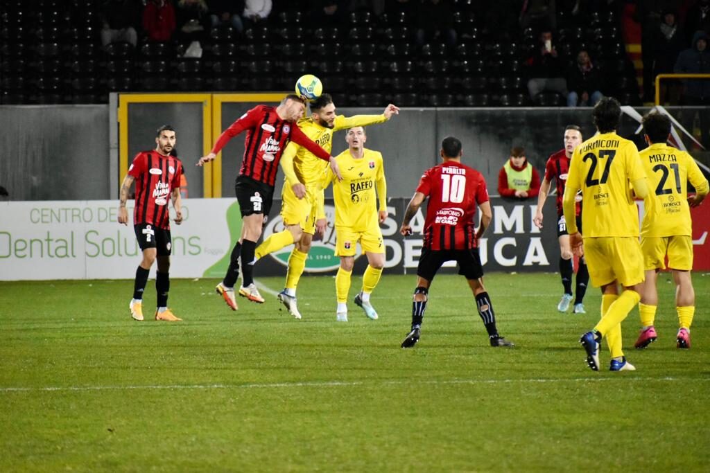 Immagine in evidenza: uno scatto di Foggia-Taranto (Serie C - girone C 22/23) - crediti: foto di Luigia Spinelli (RIPRODUZIONE RISERVATA)