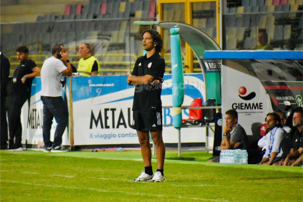 Immagine in evidenza: uno scatto di Foggia-Giugliano (Serie C - girone C 2023/24) - crediti: foto di Luigia Spinelli (RIPRODUZIONE VIETATA)