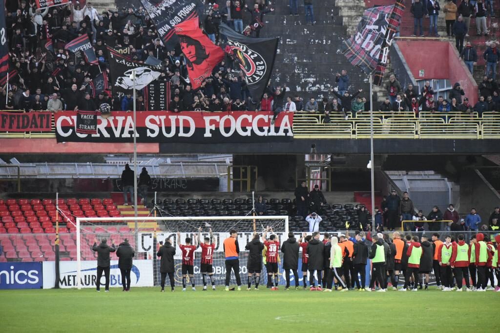 Immagine in evidenza: uno scatto di Foggia-Catanzaro 2-0 (Coppa Italia Serie C 22/23) - crediti: foto di Luigia Spinelli (RIPRODUZIONE RISERVATA)