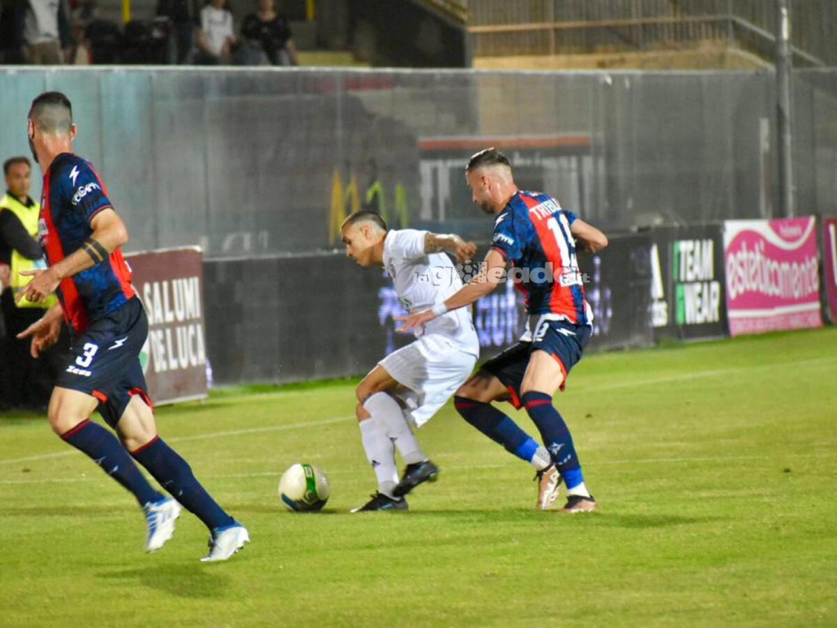 Serie C, dove vedere Crotone-Foggia? Ecco il canale - Immagine in evidenza: uno scatto di Foggia-Crotone (playoff Serie C 2022/23) - crediti: foto di Luigia Spinelli (RIPRODUZIONE VIETATA)