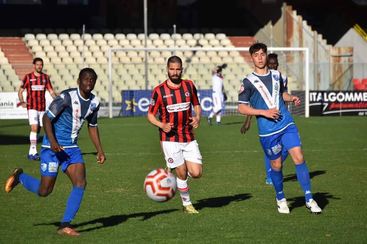 Foggia-Brindisi, quote e pronostico: chi è favorito? - Immagine in evidenza: uno scatto di Foggia-Brindisi (Serie D - girone H 2019/20) - crediti: foto di Luigia Spinelli (RIPRODUZIONE VIETATA)