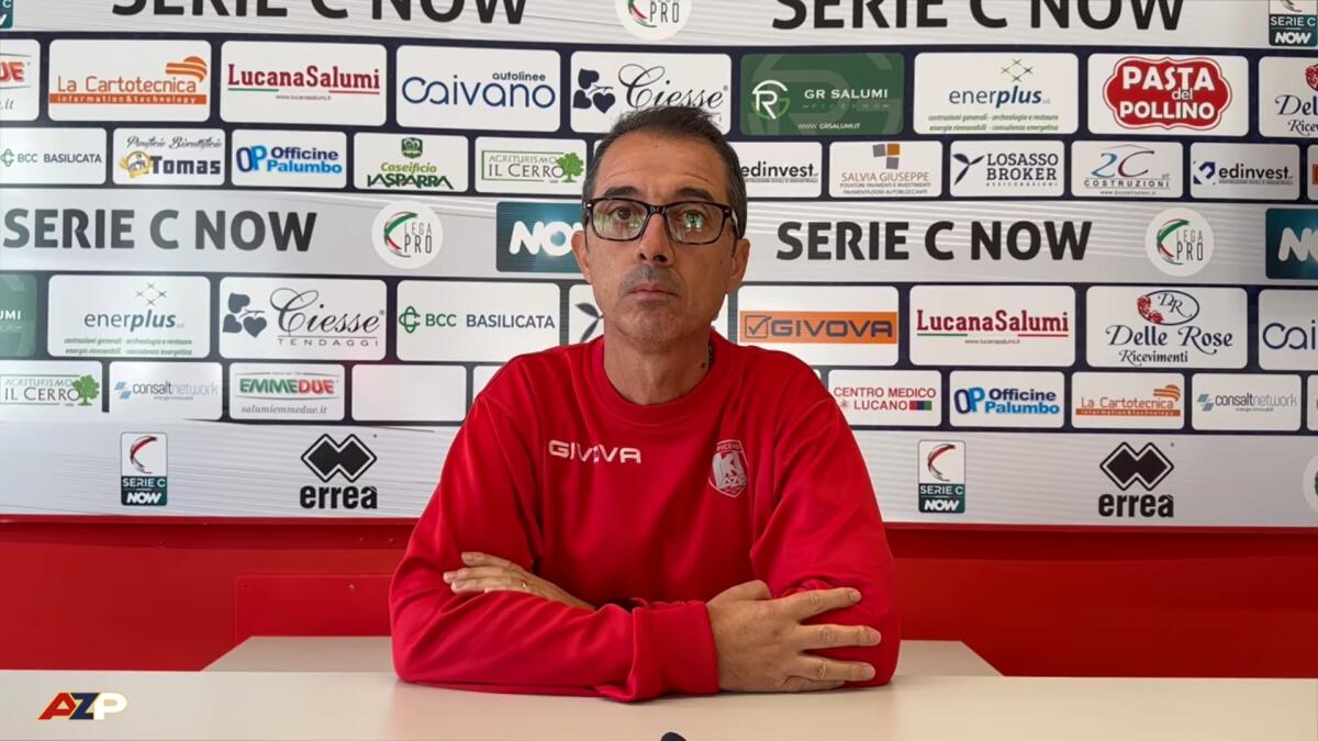 Picerno, Longo: "Continuare a fare bene. Il Foggia..." - Immagine in evidenza: mister Emilio Longo - crediti foto: pagina ufficiale Facebook AZ Picerno (frame da video)