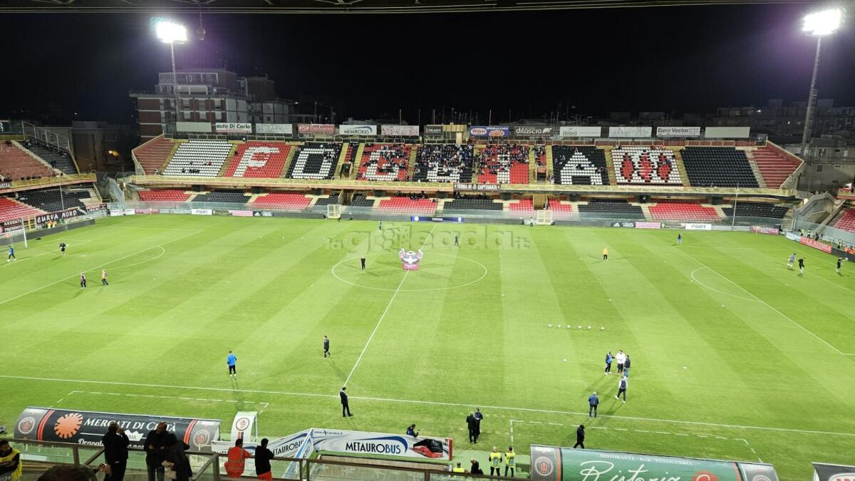 Giudice Sportivo, Foggia multato: ecco perché - Immagine in evidenza: lo Stadio "Pino Zaccheria" di Foggia - crediti: foto di Mario Mescia/lagoleada.it (RIPRODUZIONE VIETATA)