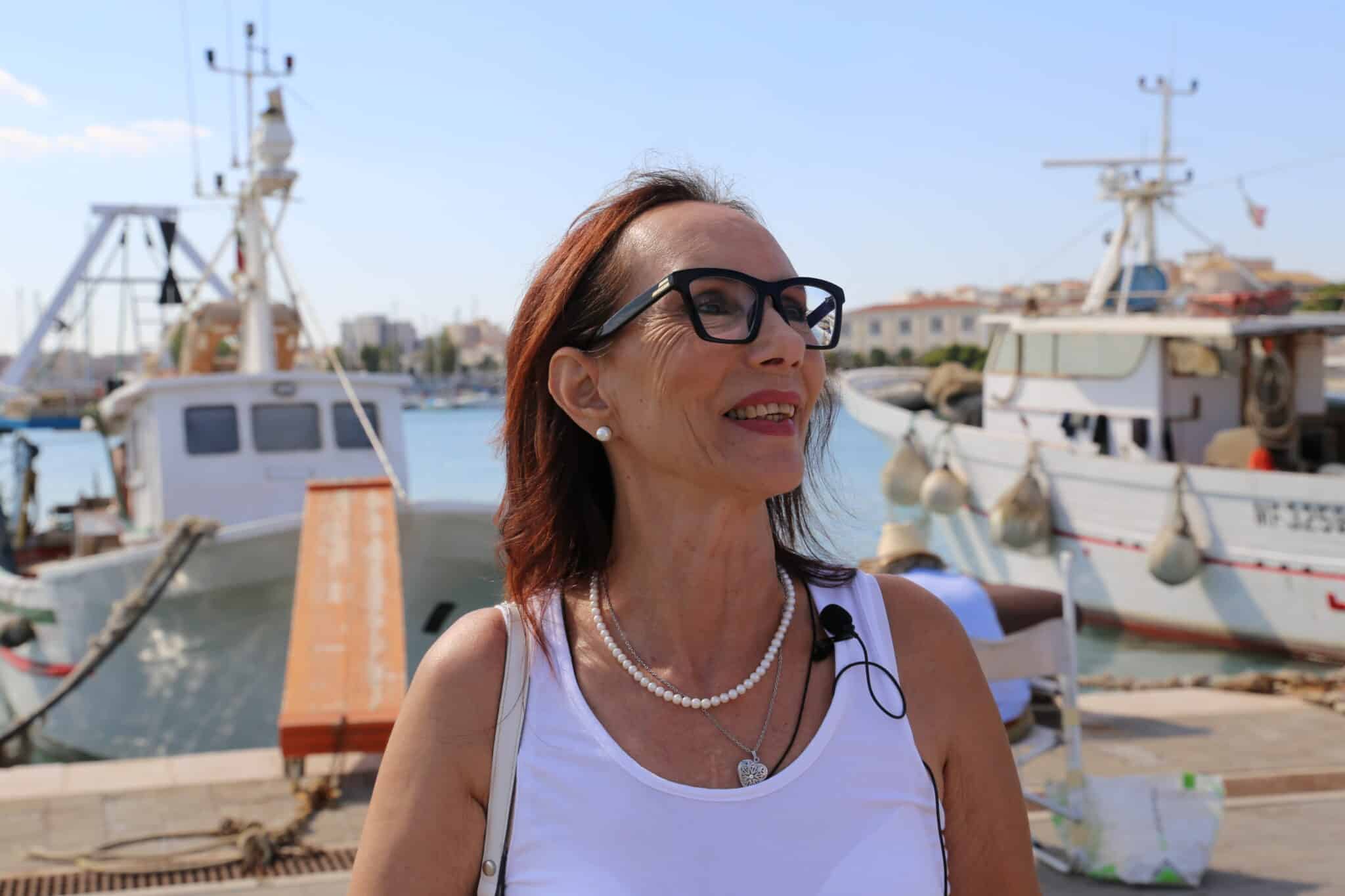 “So che mia figlia mi ama alla follia” | La bellezza di Mariarosa | Favole (IV) – VIDEO