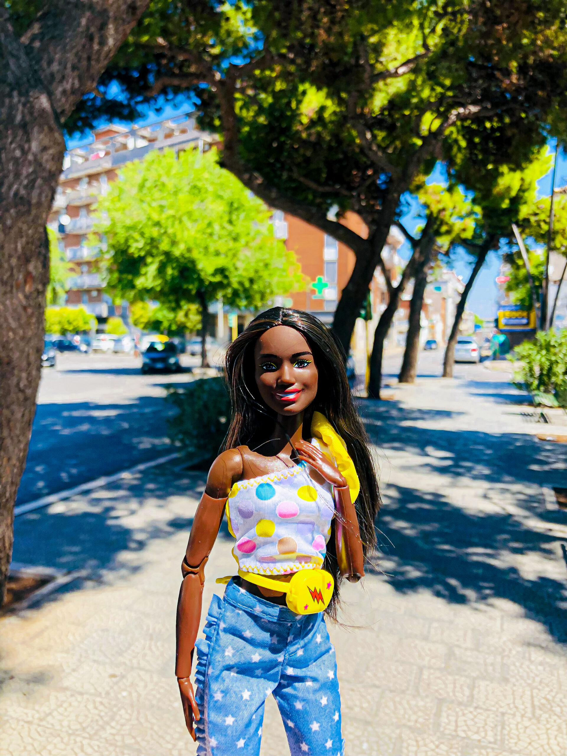 A Foggia è arrivata Barbie in town, foto nei luoghi più belli
