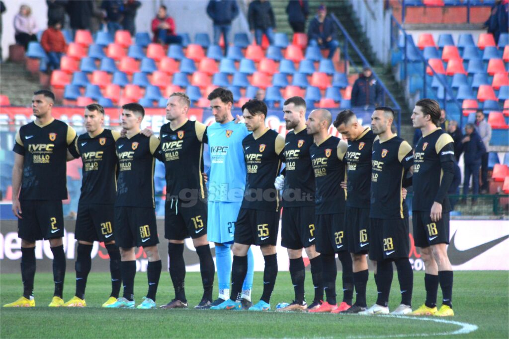 Immagine in evidenza: uno scatto di Cosenza-Benevento (Serie B 2022/23) - crediti: foto di Pasquale Golia per lagoleada.it (RIPRODUZIONE VIETATA)