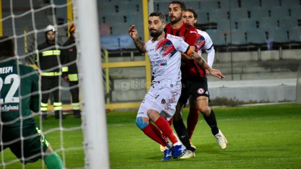 Immagine in evidenza: uno scatto di Foggia-Picerno (Serie C - girone C 22/23) - crediti: foto di Luigia Spinelli (RIPRODUZIONE VIETATA)