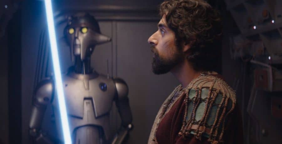 Ezra attiva la sua nuova spada laser