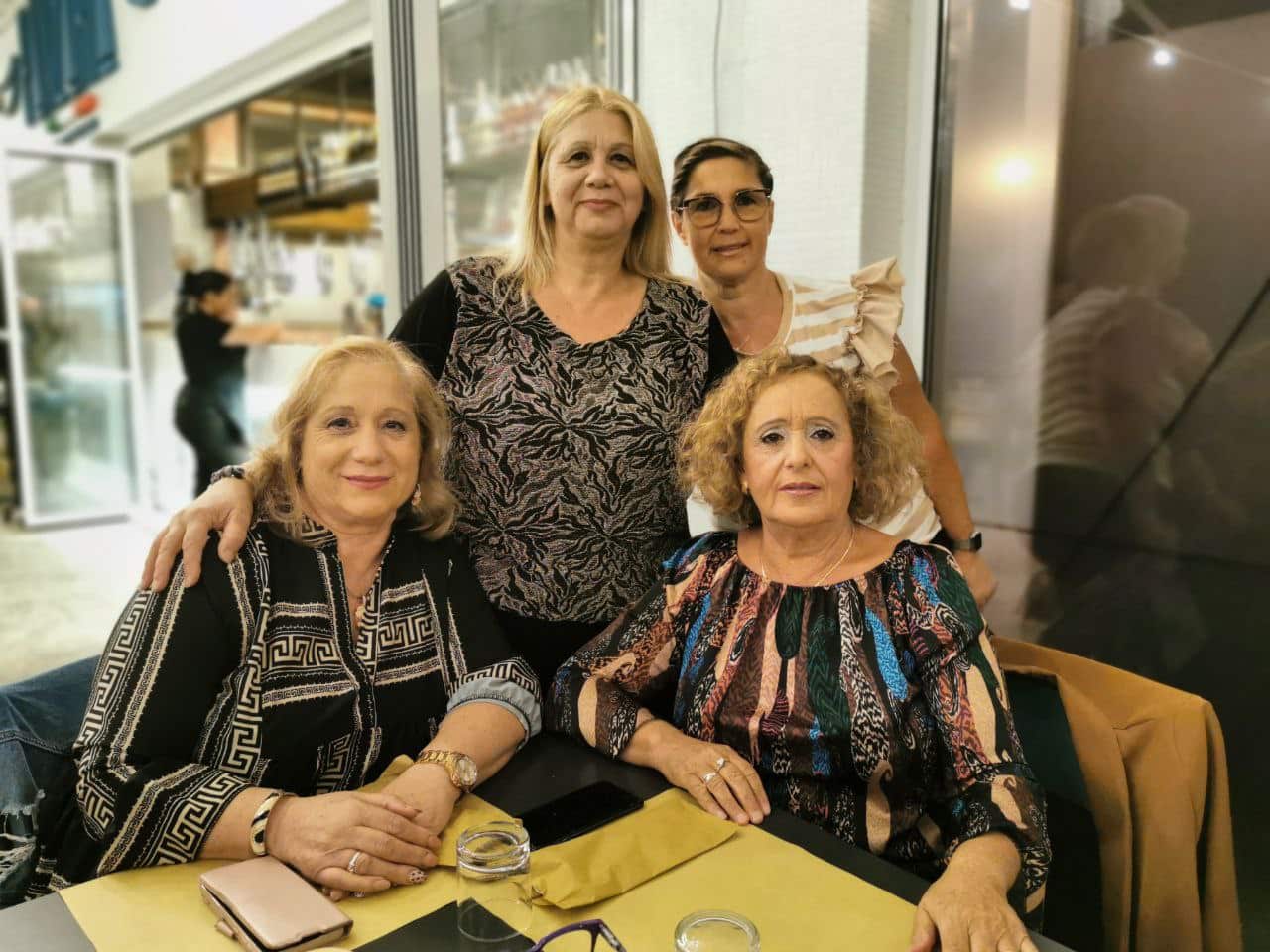 Le amiche delle "chése d'i marenére", insieme dopo anni: gioia e pianti