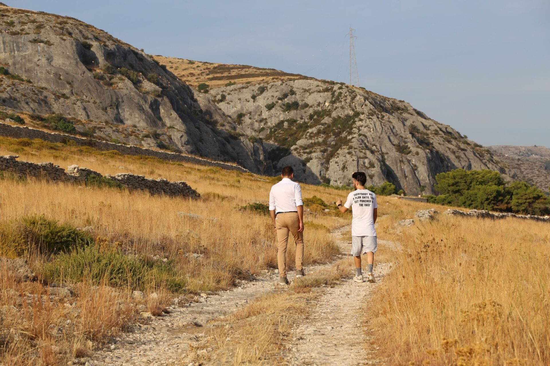 Un viaggio attraverso storie di vita, imprese, successi, scomparse, rinascite