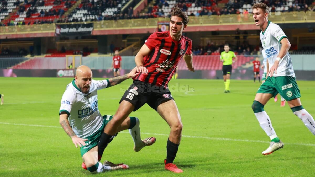 Avellino, Tito: "Vogliamo andare avanti. Il Foggia..." - Immagine in evidenza: uno scatto di Foggia-Avellino (Serie C - girone C 22/23) - crediti: foto di Luigia Spinelli (RIPRODUZIONE VIETATA)
