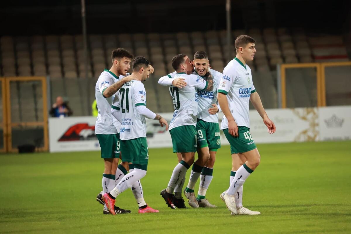 Avellino-Foggia verso il divieto di trasferta? - L’esultanza dell’Avellino dopo il gol del pareggio. Crediti: Luigia Spinelli, riproduzione riservata