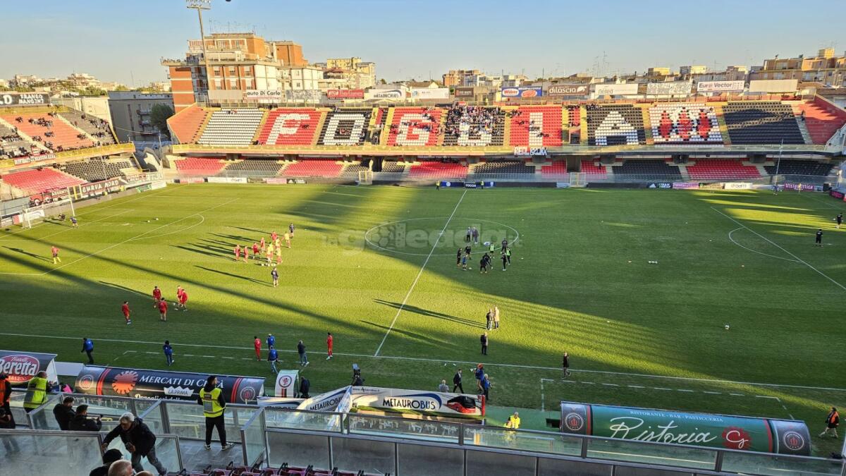 Giudice Sportivo, multe per Foggia e Messina: ecco perché - Immagine in evidenza: lo stadio "Pino Zaccheria" di Foggia - crediti: foto di Mario Mescia/lagoleada.it (RIPRODUZIONE VIETATA)