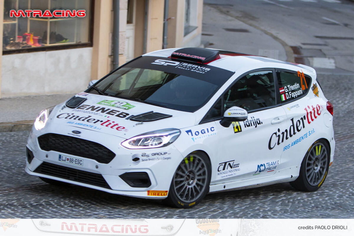 Trentin assaggia l'asfalto all'Idrija - 