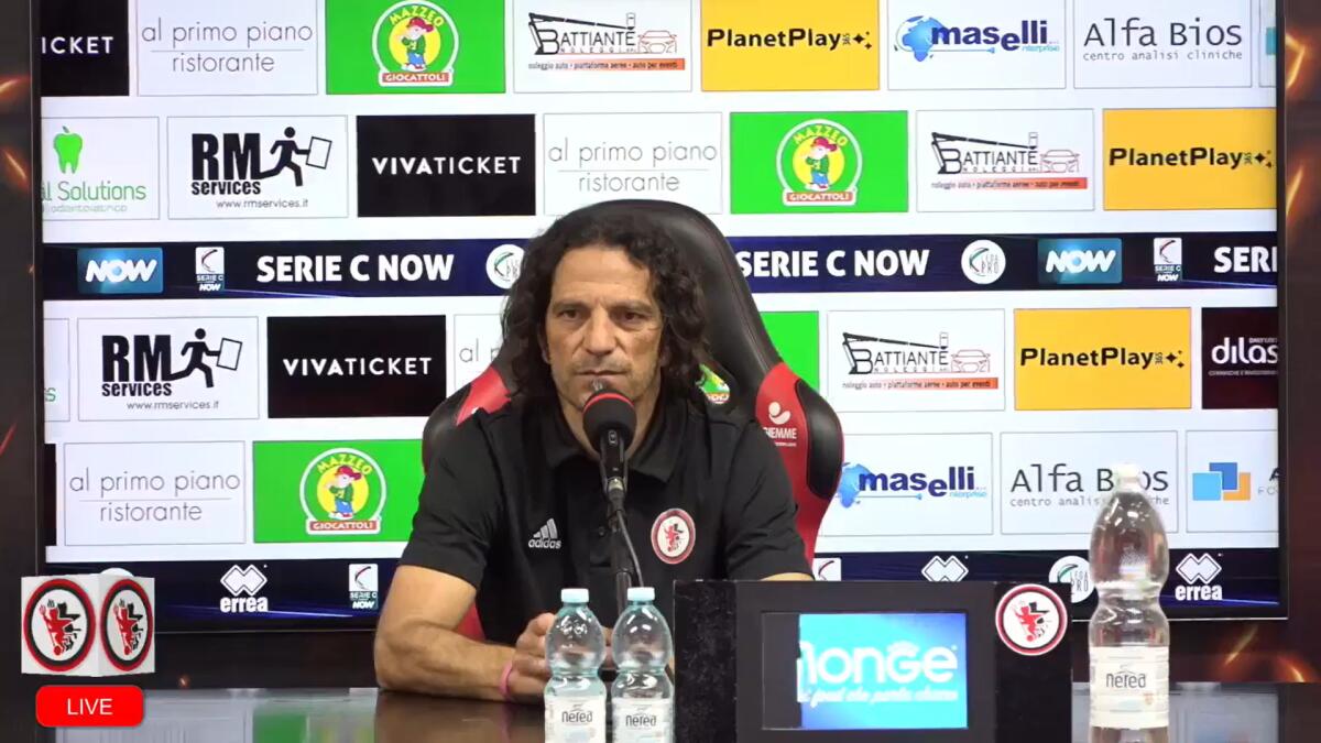 Foggia, Cudini: "L'umore è buono. Il Sorrento..." - Immagine in evidenza: mister Mirko Cudini - crediti foto: pagina ufficiale Facebook Calcio Foggia 1920 (frame da video)