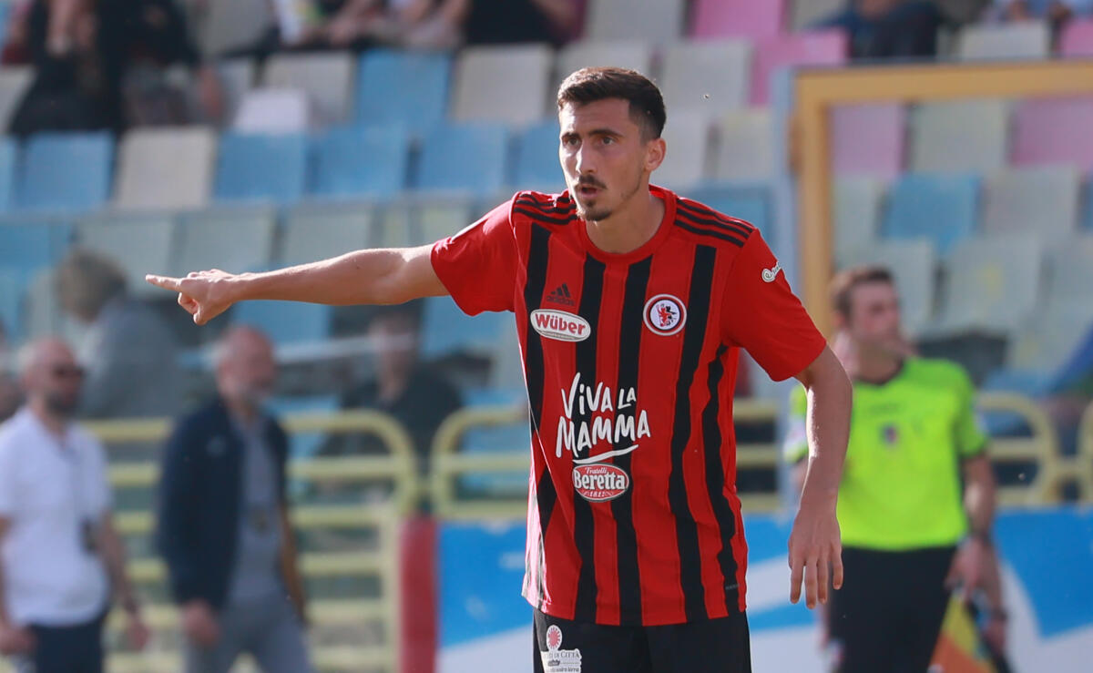 Foggia, chi salterà la sfida contro il Messina? - Immagine in evidenza: Alberto Rizzo - crediti foto: Federico Antonellis/Calcio Foggia 1920