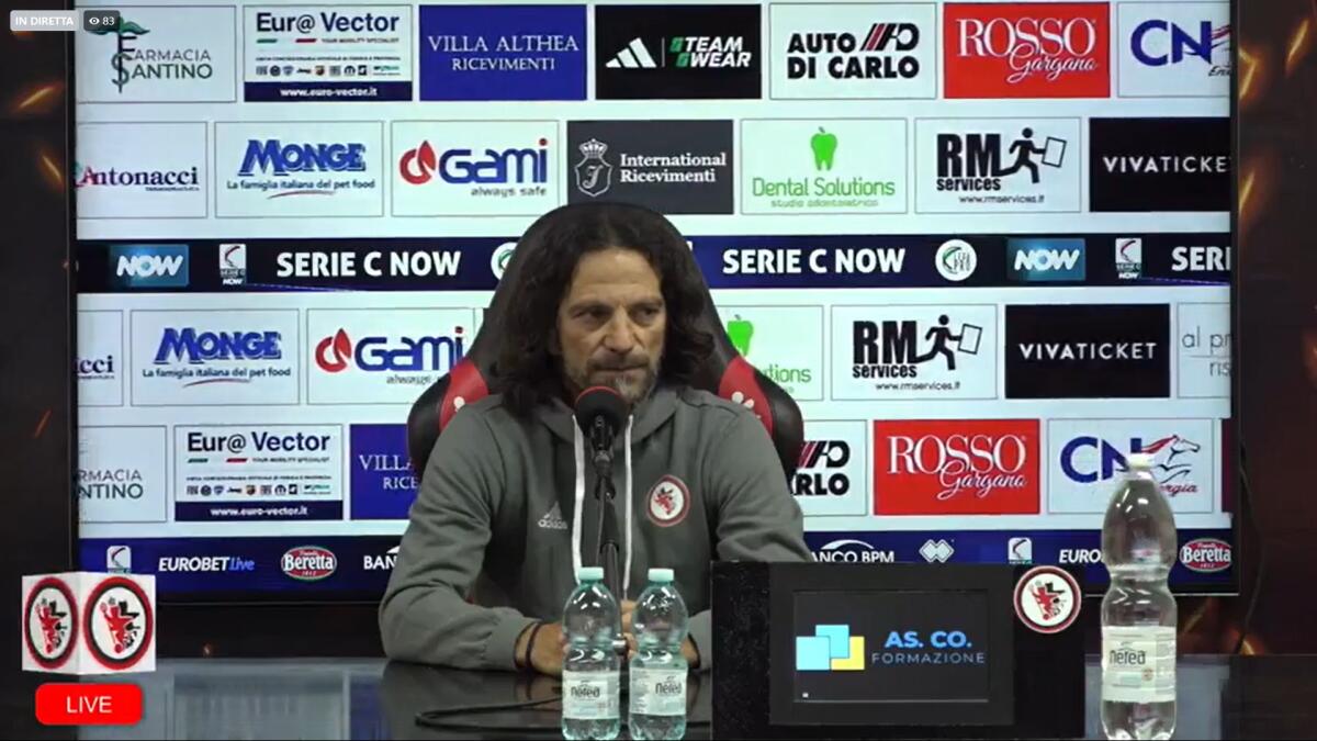 Foggia, Cudini: "Pensare a noi stessi". Sull'infermeria... - Immagine in evidenza: mister Mirko Cudini - crediti foto: pagina ufficiale Facebook Calcio Foggia 1920 (frame da video)