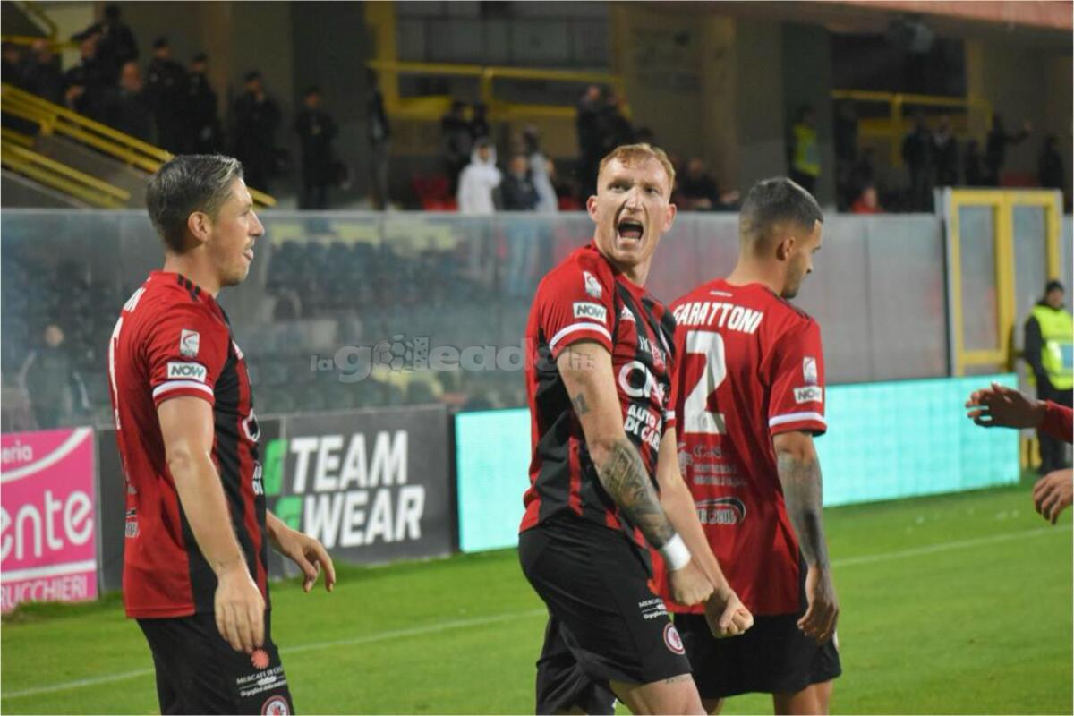 Il Foggia torna a vincere: 2-0 al Messina in casa - Immagine in evidenza: uno scatto di Foggia-Messina (Serie C - girone C 2023/24) - crediti: foto di Luigia Spinelli (RIPRODUZIONE VIETATA)