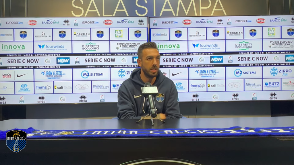 Immagine in evidenza: Antonio Marino - crediti foto: canale ufficiale YouTube Latina Calcio 1932 Tv (frame da video)
