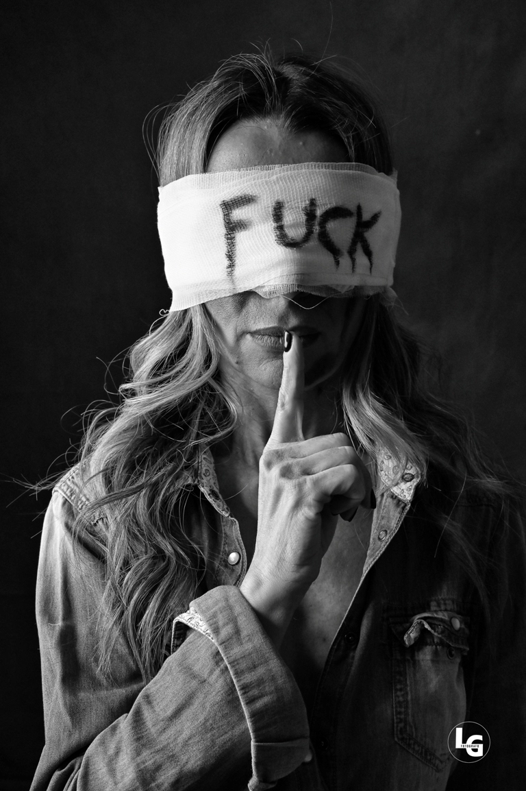 Leo Guerra: "Storie di donne vittime di violenza, efferata, ripetuta, lacerante"