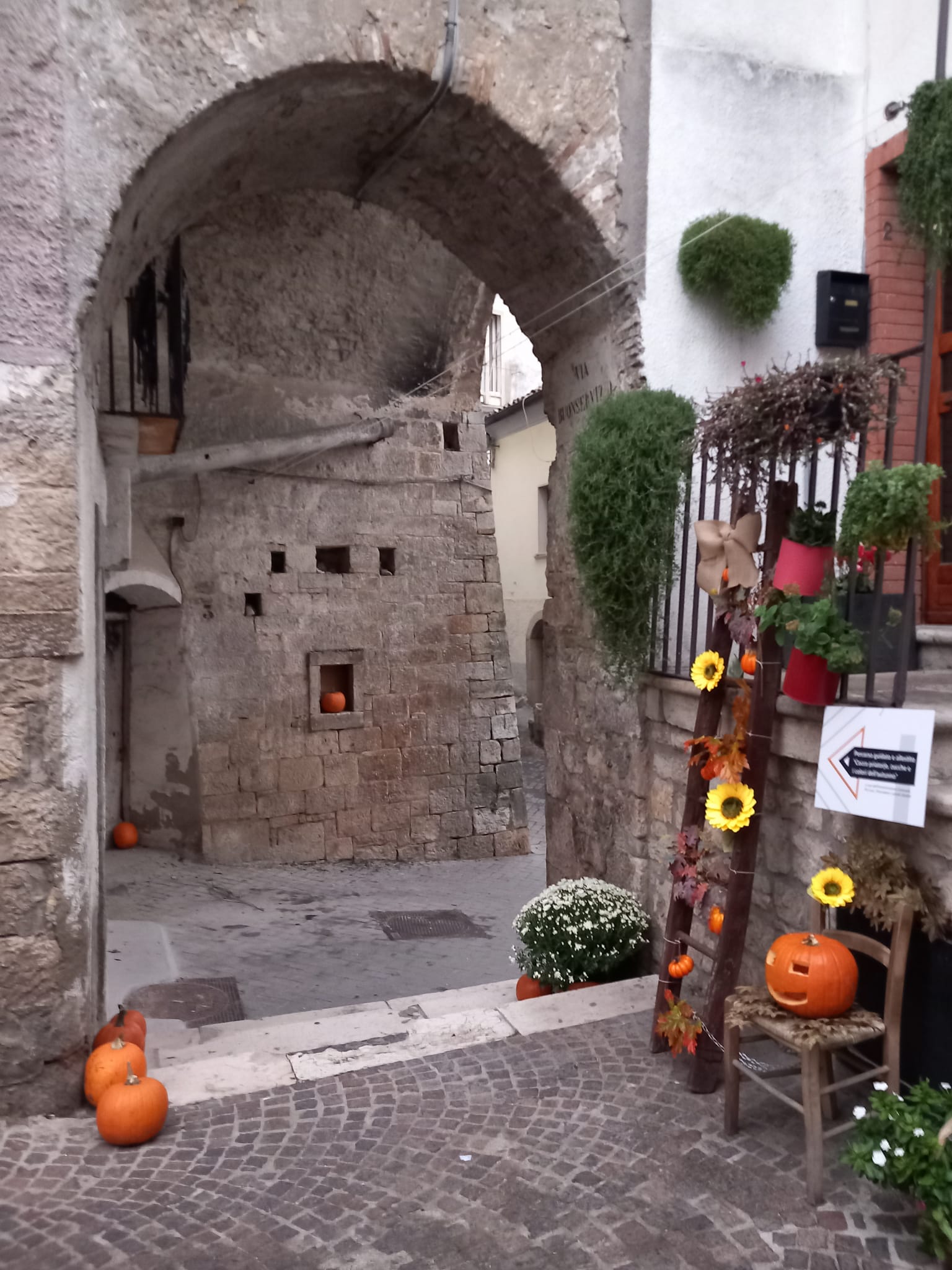 Orsara Fucacoste successo straordinario per falò e zucche (FOTO)