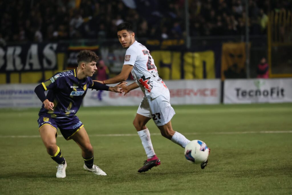 Immagine in evidenza: uno scatto di Juve Stabia-Foggia (Serie C - girone C 2023/24) - crediti: foto di Calcio Foggia 1920/Federico Antonellis