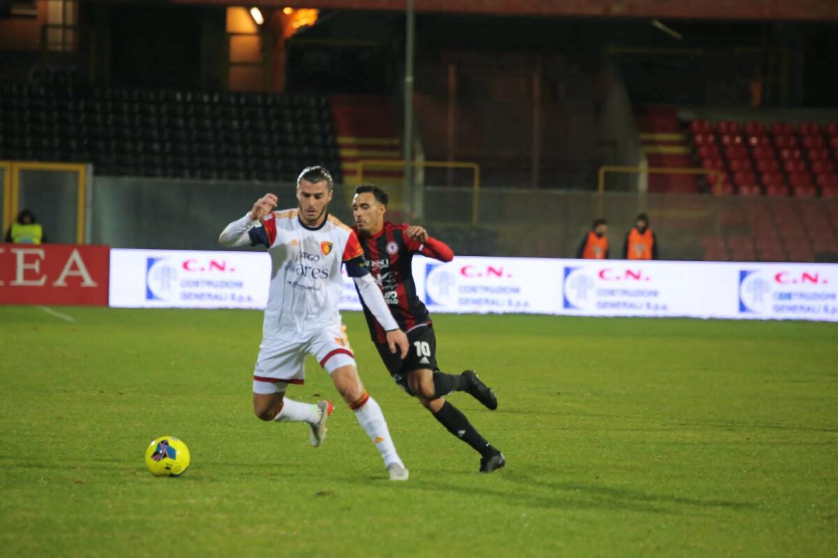 Foggia-Potenza, il giorno dopo: le pagelle della sfida - Immagine in evidenza: uno scatto di Foggia-Potenza (Serie C - girone C 2023/24) - crediti: foto di Monica Carbosiero