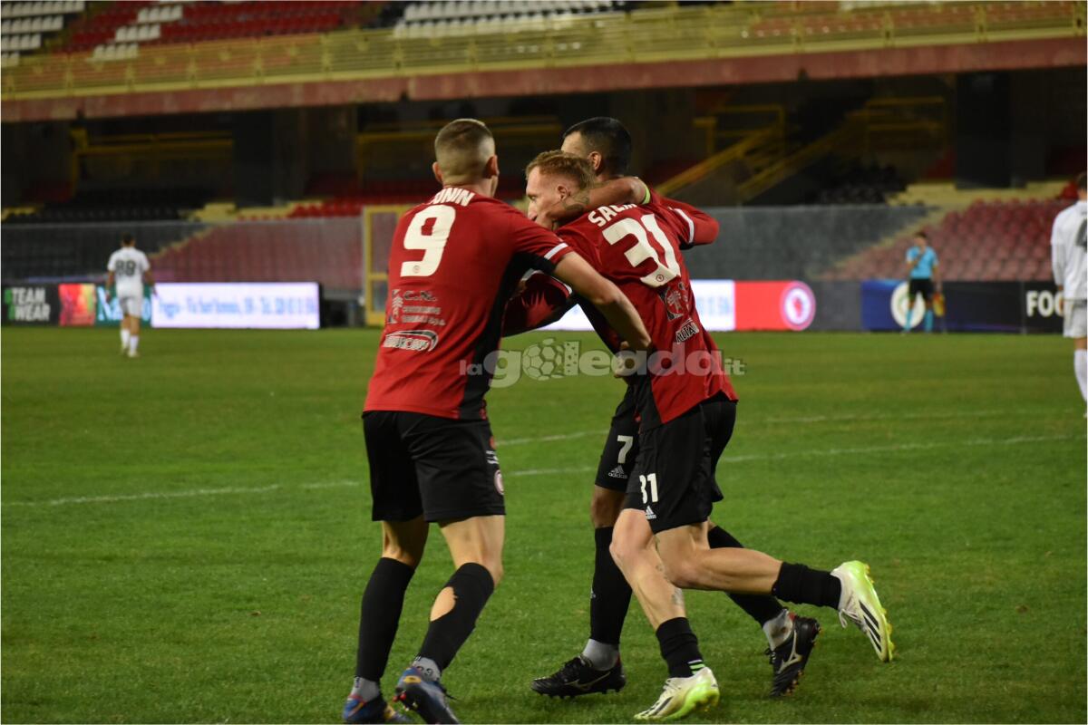 Un giocatore del Foggia nella Top 11 di Serie C: ecco chi é - Immagine in evidenza: uno scatto di Foggia-Monterosi (Serie C - girone C 2023/24) - crediti: foto di Luigia Spinelli (RIPRODUZIONE VIETATA)
