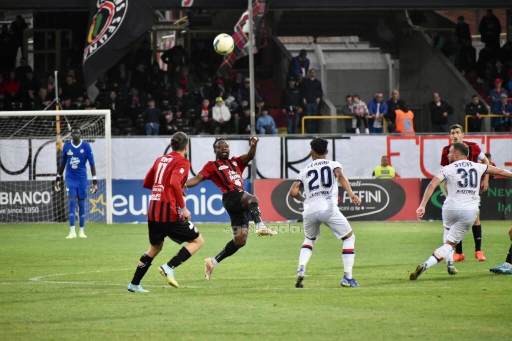 Immagine in evidenza: uno scatto di Foggia-Potenza (Playoff Serie C 22/23) - crediti: foto di Luigia Spinelli (RIPRODUZIONE RISERVATA)