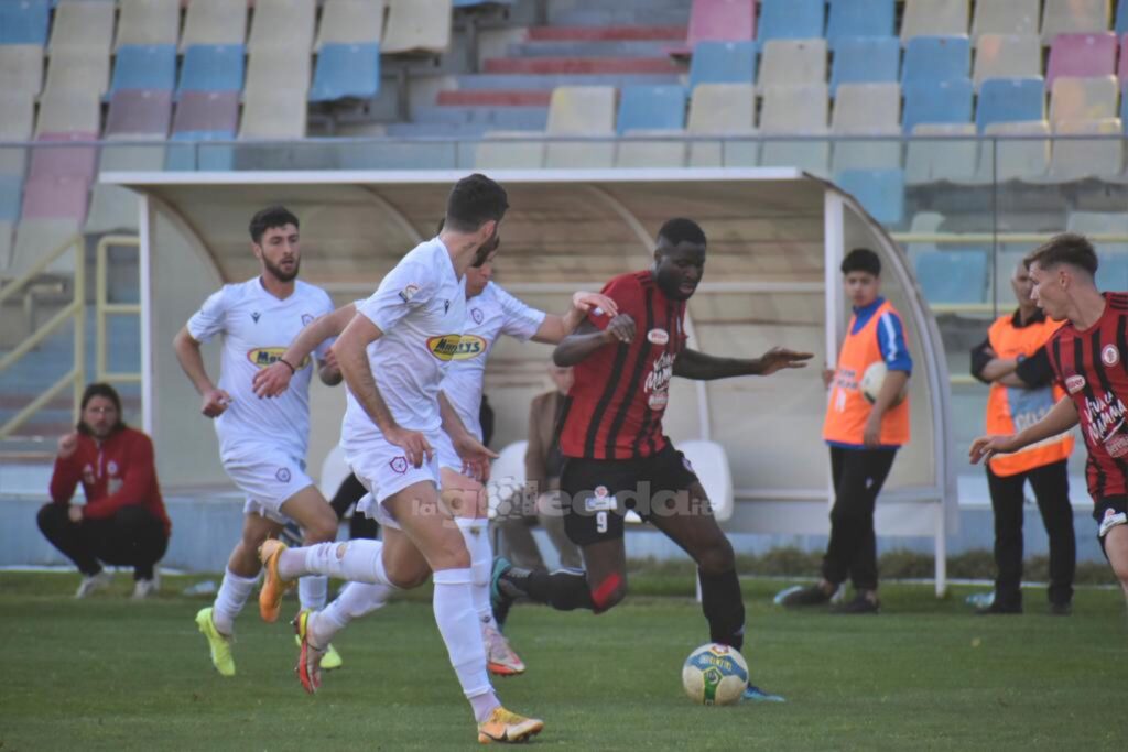 Immagine in evidenza: uno scatto di Foggia-Monterosi (Serie C - girone C 22/23) - crediti: foto di Luigia Spinelli (RIPRODUZIONE RISERVATA)