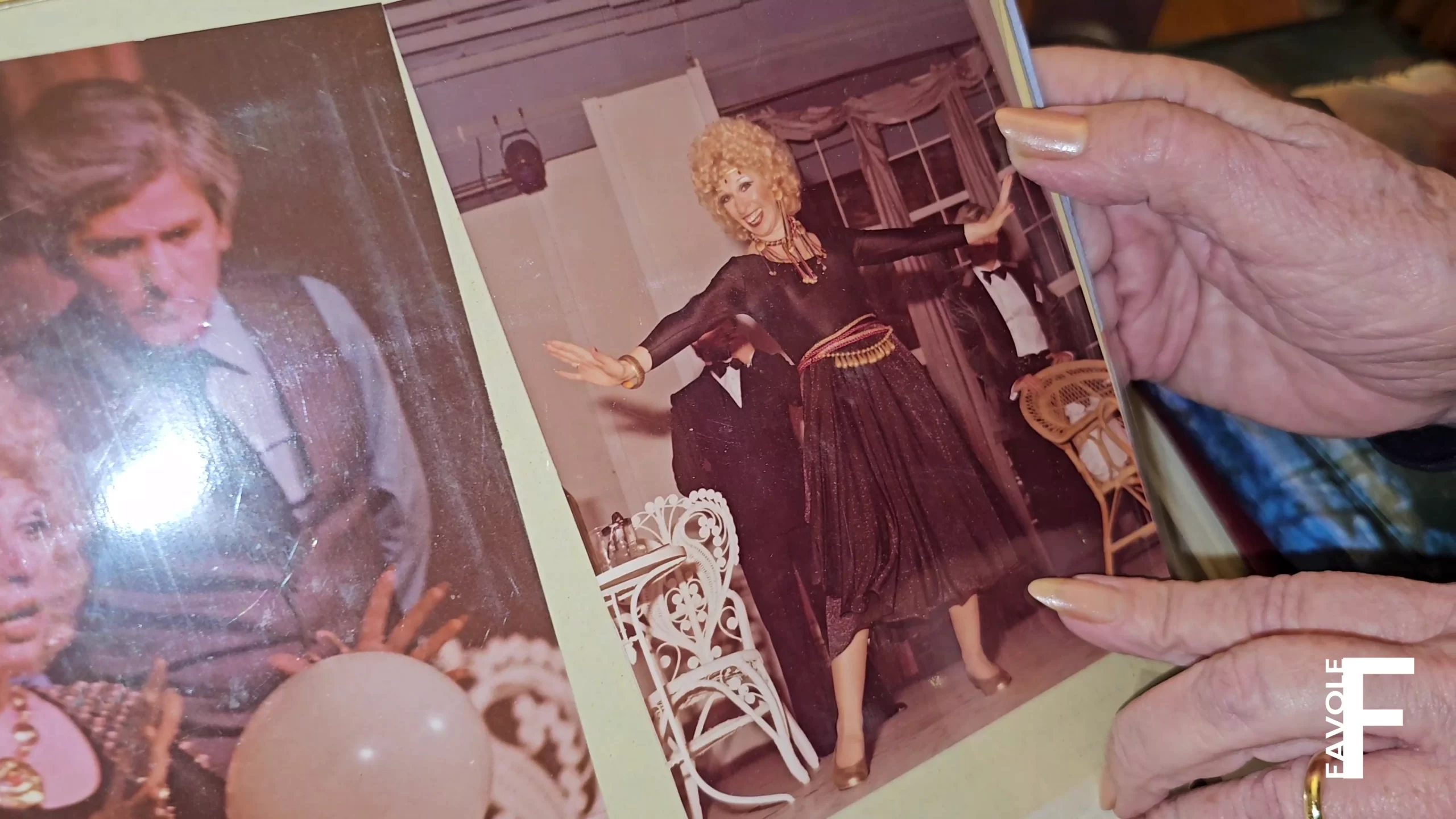 “Ho il teatro nel sangue. Amo più il teatro della mia vita” (VIDEO)