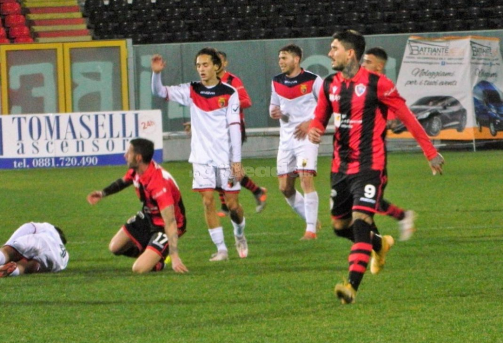 Immagine in evidenza: uno scatto di Foggia-Casertana (Serie C - girone C 2020/21) - crediti: foto di Mario Mescia/lagoleada.it (RIPRODUZIONE VIETATA)