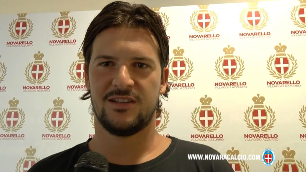 Immagine in evidenza: Riccardo Maniero ai tempi del Novara - crediti foto: canale ufficiale YouTube Novara Calcio 1908 (frame da video)