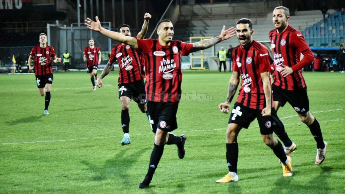 Calciomercato, il Catania sulle tracce di Peralta? - Immagine in evidenza: uno scatto di Foggia-Taranto (Serie C - girone C 2022/23) - crediti: foto di Luigia Spinelli (RIPRODUZIONE VIETATA)