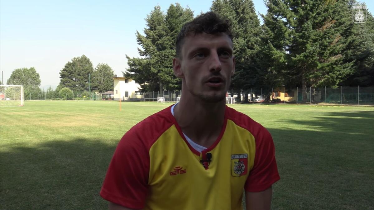 Foggia, Rolando è già in gruppo: si valuta... - Immagine in evidenza: Gabriele Rolando - crediti foto: canale ufficiale YouTube US Catanzaro 1929 (frame da video)