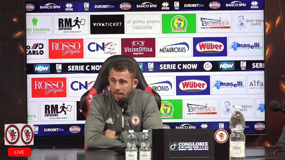 Foggia, domani Coletti in panchina: "Vogliamo..." - Immagine in evidenza: mister Tommaso Coletti - crediti foto: pagina ufficiale Facebook Calcio Foggia 1920 (frame da video)