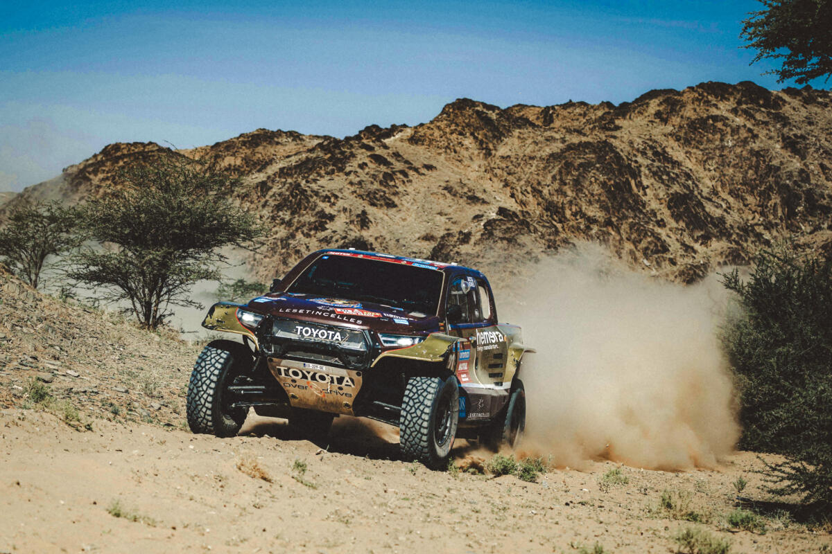 Dakar 2024 - Tappa 10: Chicherit vince, Loeb accorcia su Sainz - 