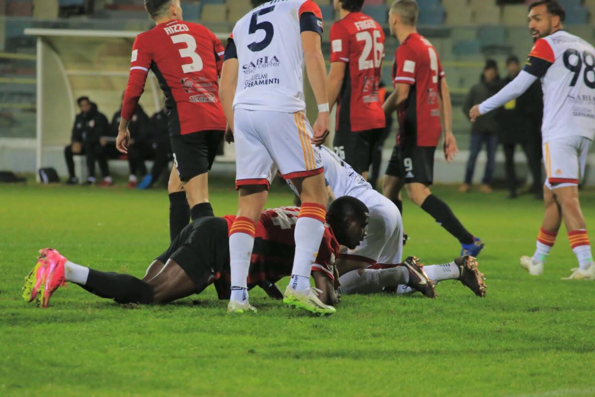 Tounkara verso la risoluzione, al suo posto arriverà una... - Immagine in evidenza: uno scatto di Foggia-Potenza (Serie C - girone C 2023/24) - crediti: foto di Monica Carbosiero
